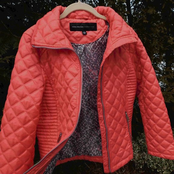 Andrew Marc Lightweight Quilted Jacket with Printed Lining - Picture 1 of 5